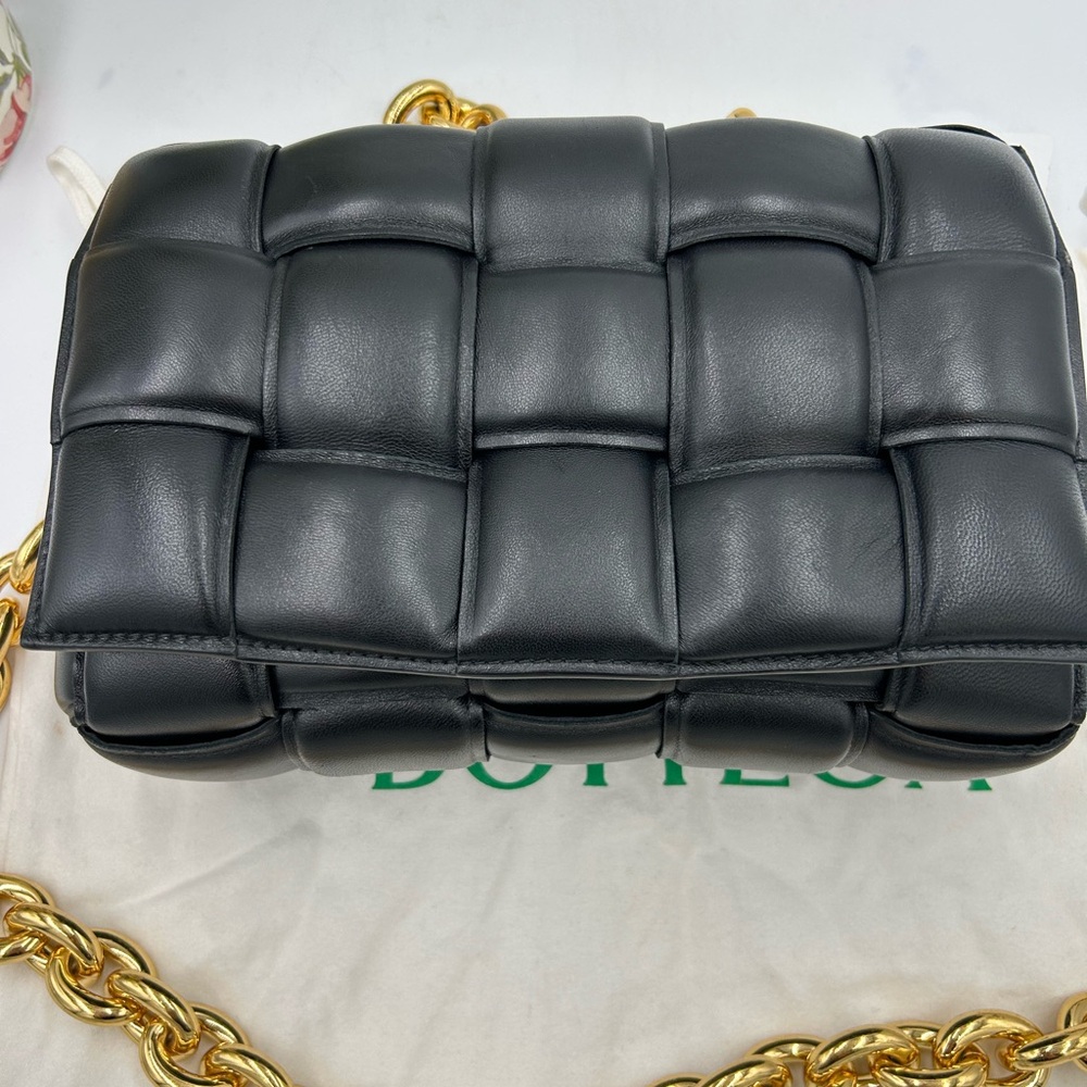 Women's Bottega Venetta Maxi lambskin intreccio padded chain cassette Crossbody - Picture 6 of 13